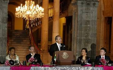Presidente Calderón cena con dignatarios invitados al bicentenario