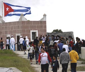 http://www.cubaperiodistas.cu/noticias/febrero11/14/feria-del-libro_ismael-francisco.jpg